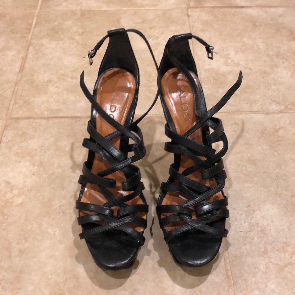 Black Aldo Strappy Heels Sz 9